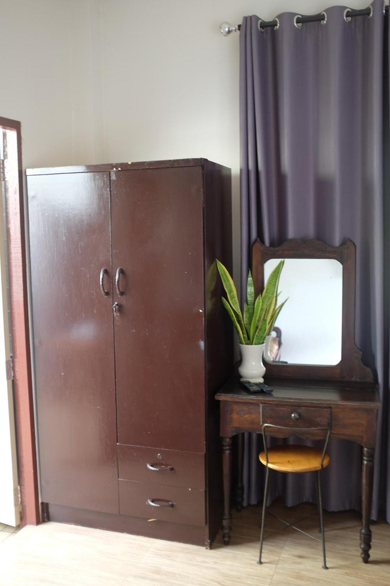 Rai Boonsom Apartman Phrau Szoba fotó