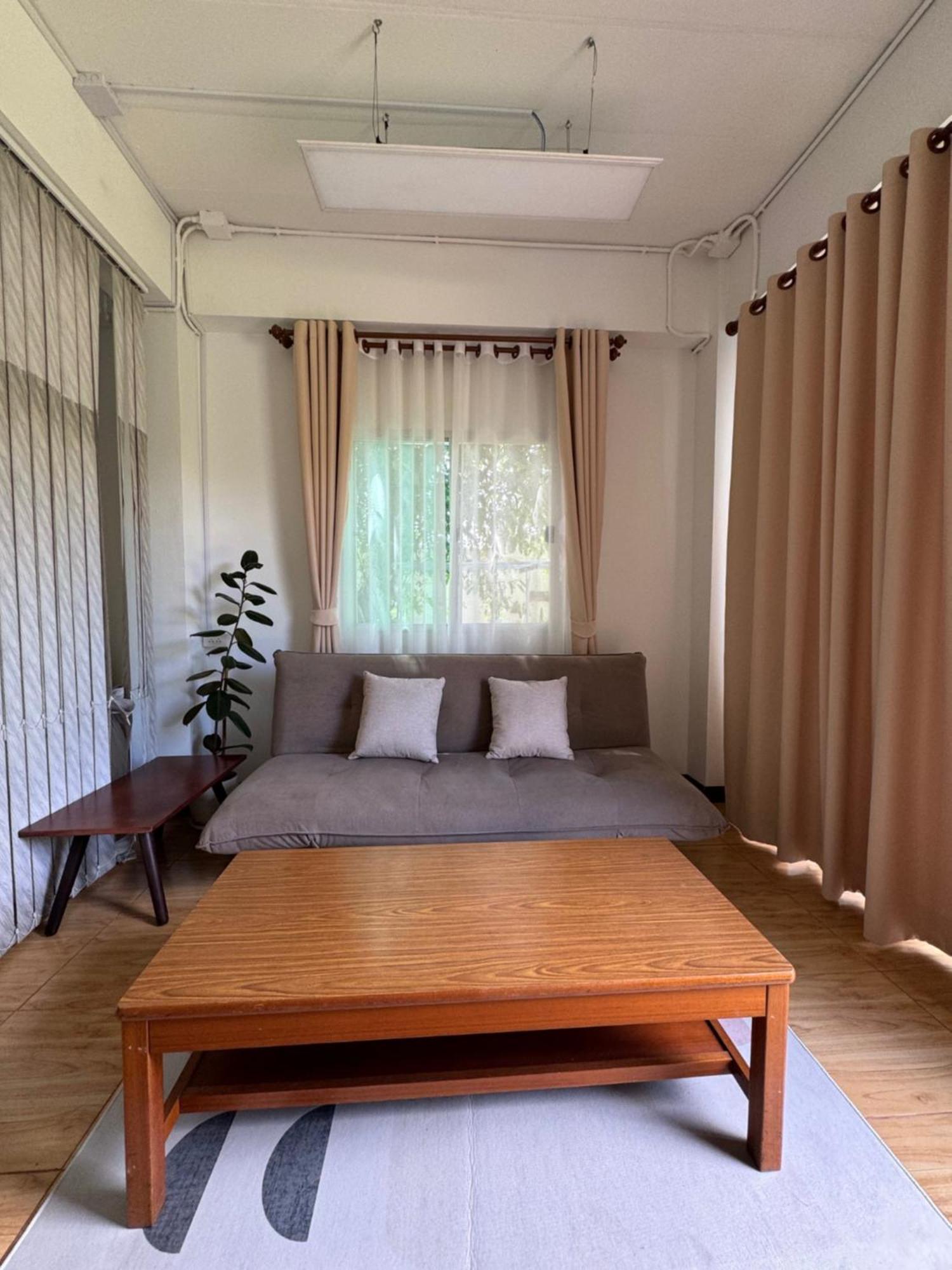 Rai Boonsom Apartman Phrau Kültér fotó