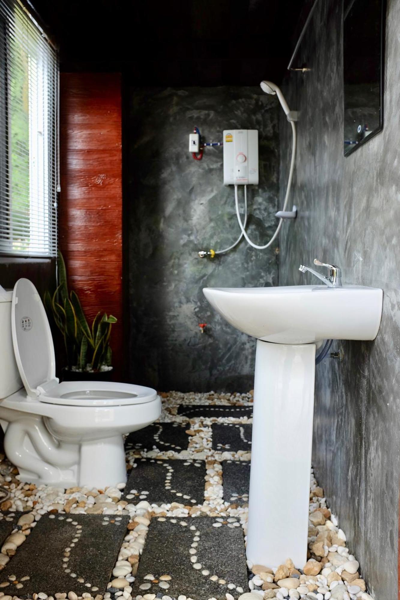 Rai Boonsom Apartman Phrau Kültér fotó